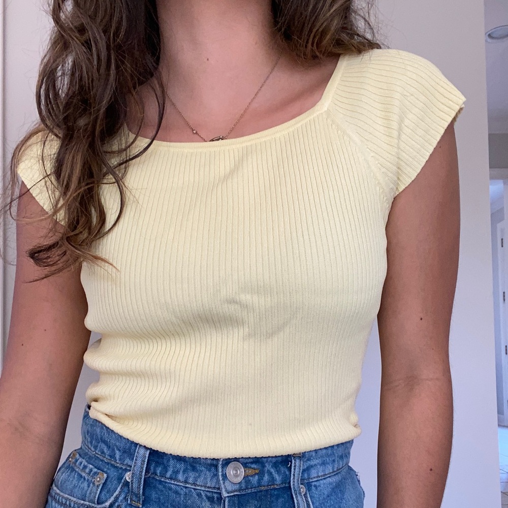 Beautiful Ribbed Yellow Top